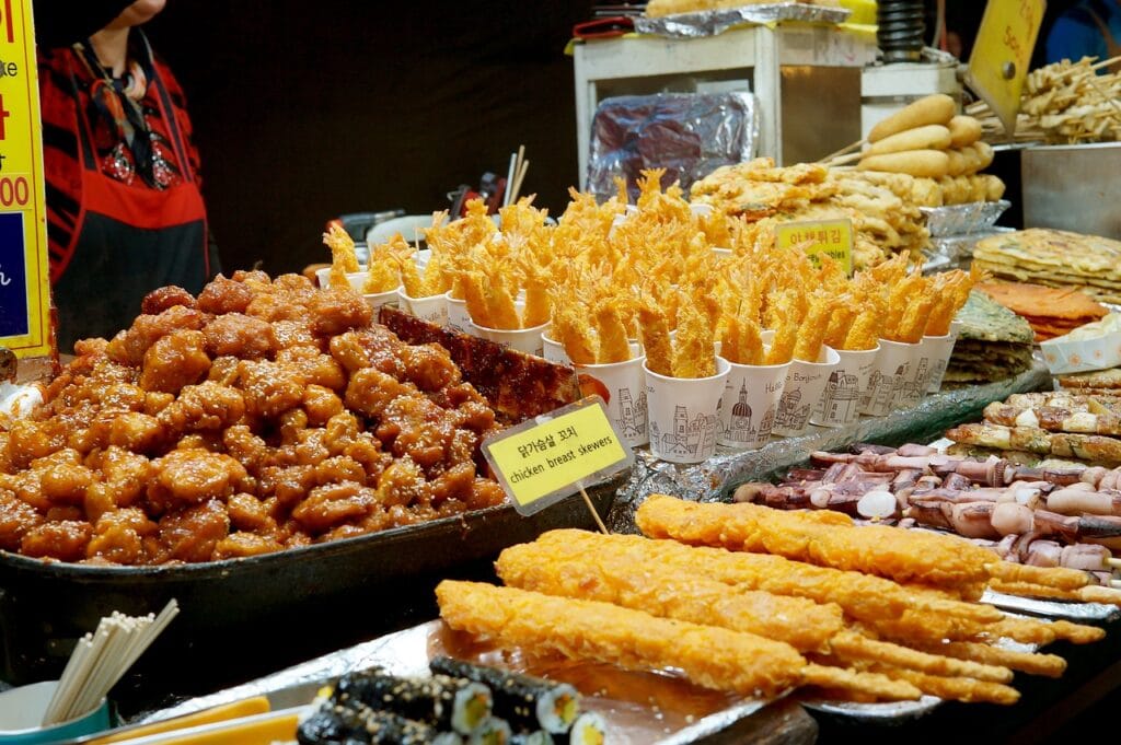 Voyage en Corée du Sud en 2025 - Stand de street-food dans un marché en Corée du Sud - Agence de voyage NostalAsie ANN