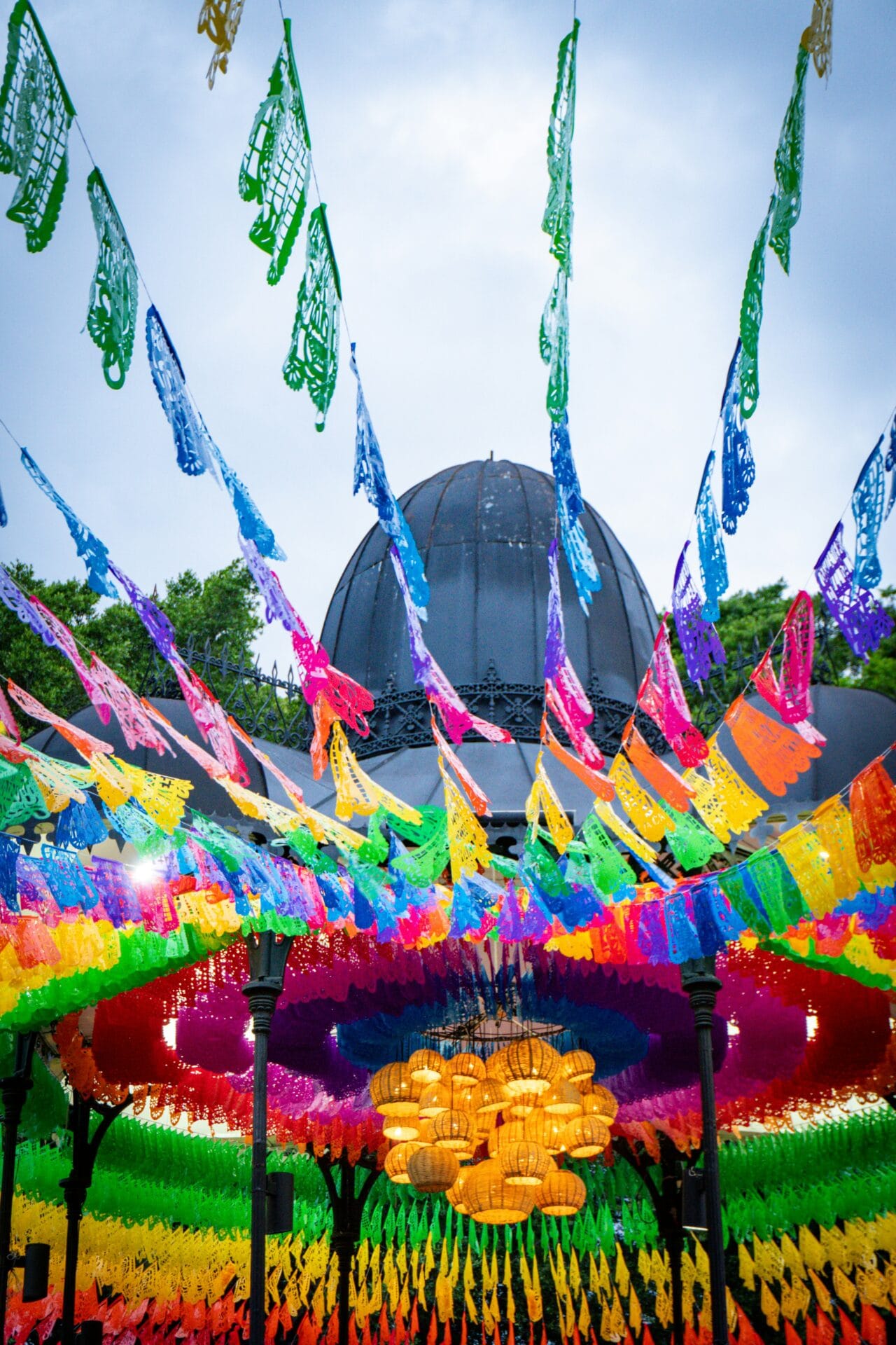 Actualité du mois - Juillet 2025 - Ornements lors du guelaguetza au Mexique - Guelaguetza au Mexique - NostalAsie ANN