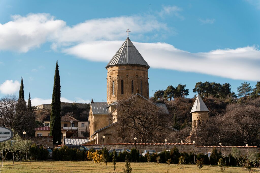 Voyage en Géorgie en 2025 - Eglise dans la ville de Mtskheta - ANN NostalEurope
