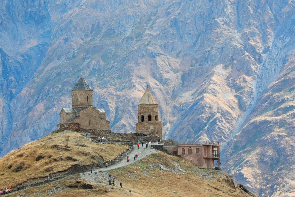 Voyage en Géorgie en 2025 - Monastère de Kazbegi - ANN NostalEurope