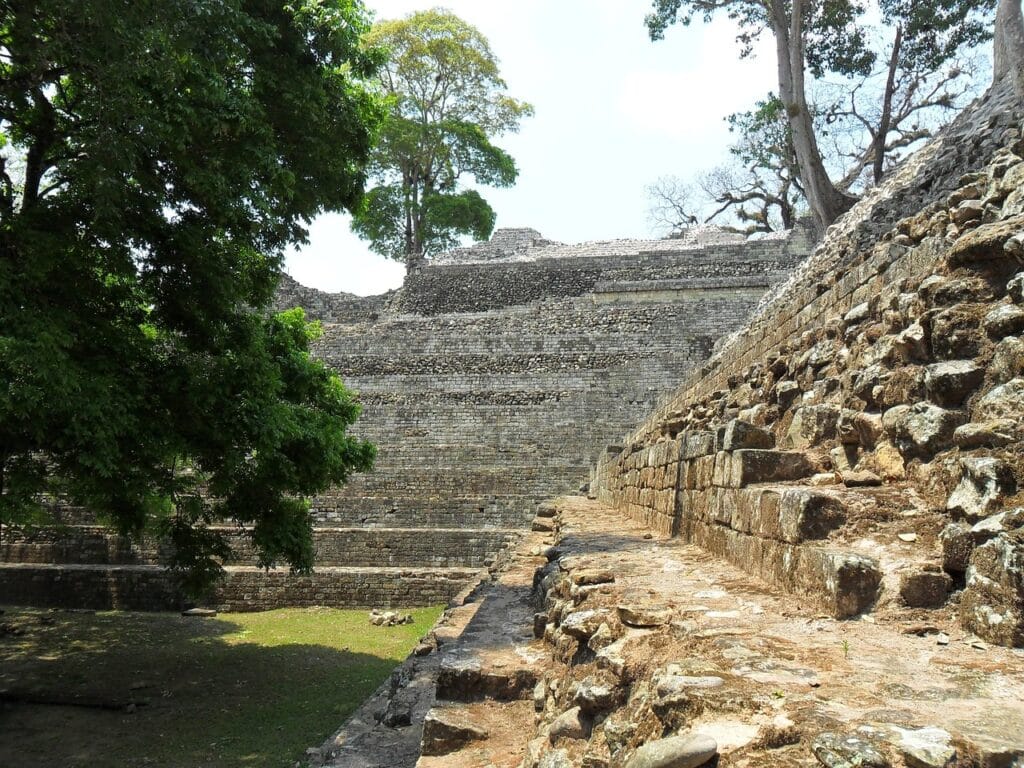 Voyage au Honduras en 2025 - Vestiges de la cité maya de Copan - ANN NostaLatina