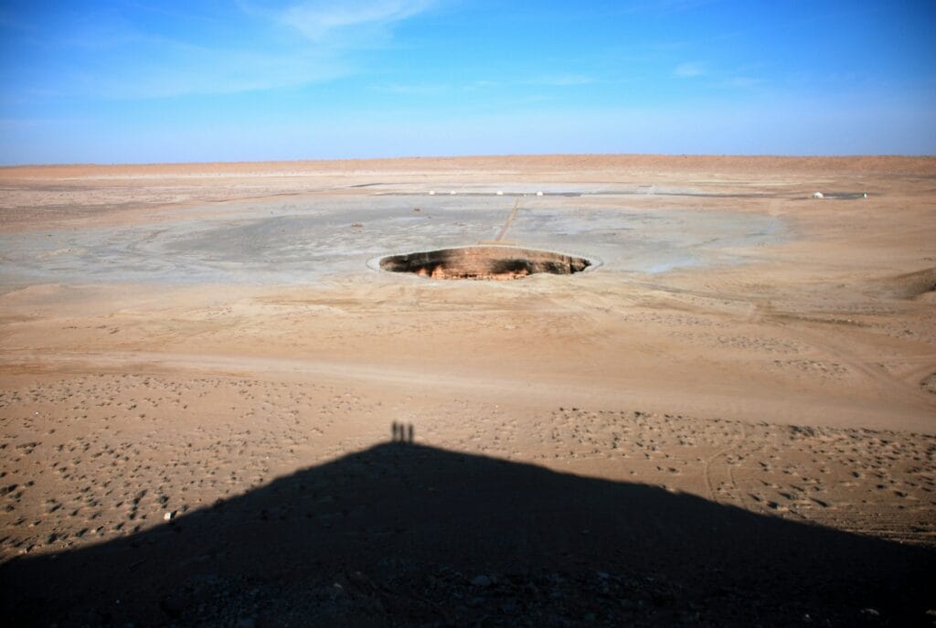 Voyage au Turkménistan en 2025 - Portes de l'enfer de Darvaza - vue sur le cratère - ANN NostalAsie