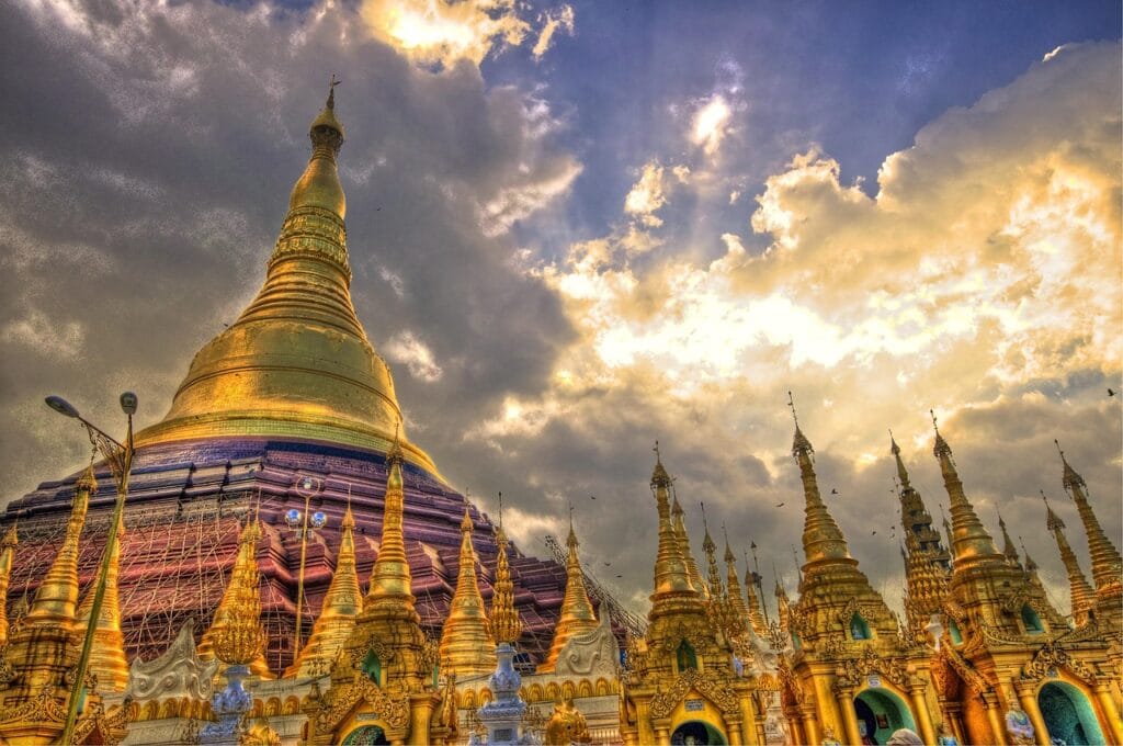 Voyage en Birmanie en 2025 - Pagode de Shwedagon - ANN NostalAsie