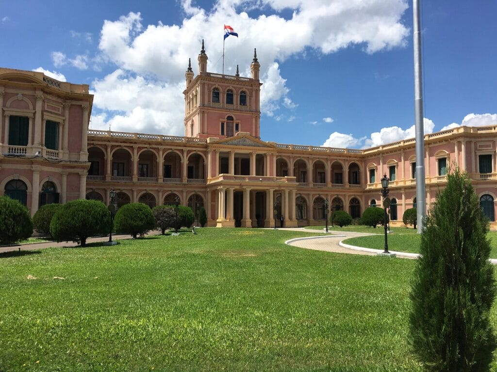 Voyage au Paraguay en 2025 - Palacio de Lopez - ANN NostaLatina