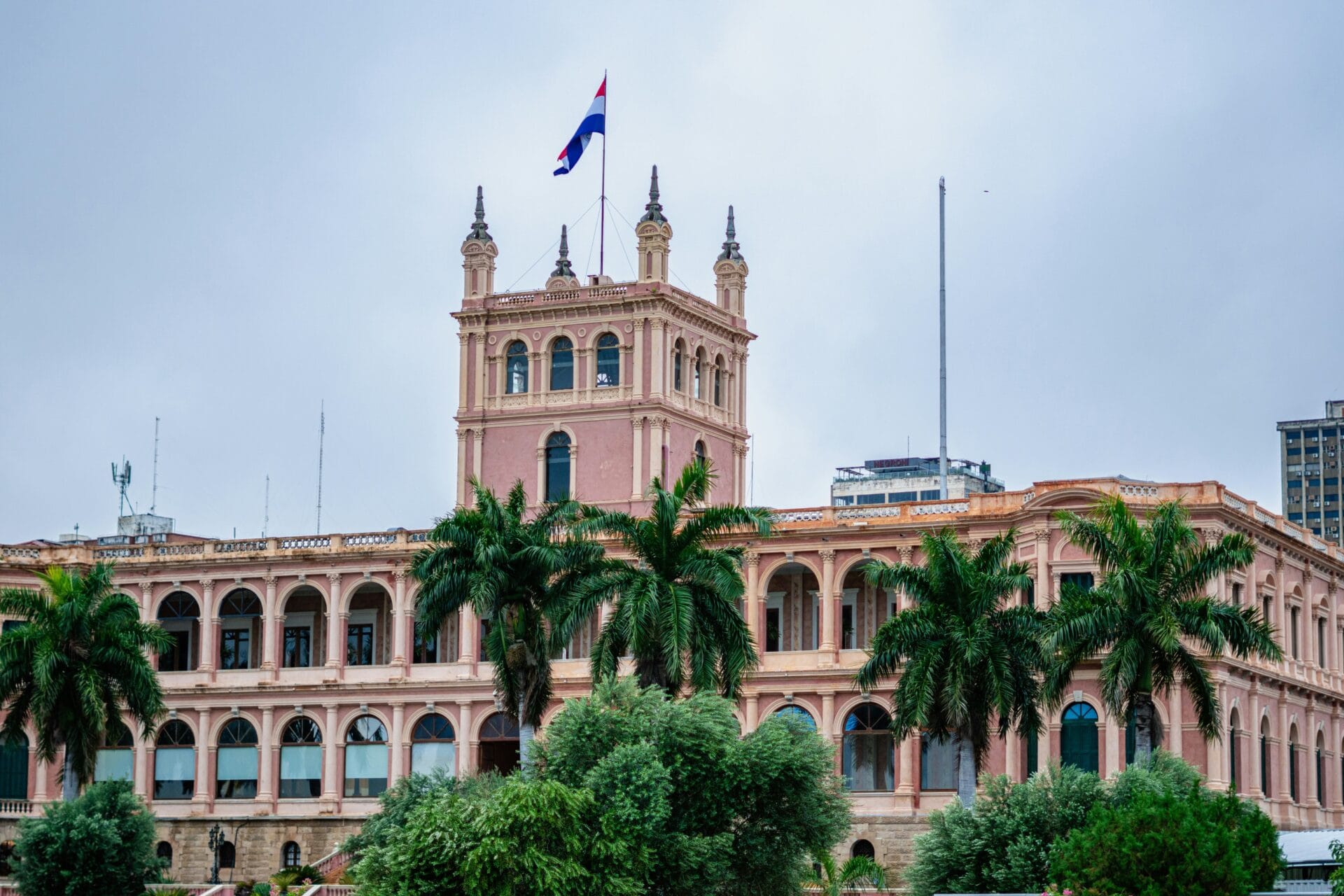 Voyage au Paraguay en 2025 - Visiter Asunción - Palacio de Lopez - ANN NostaLatina