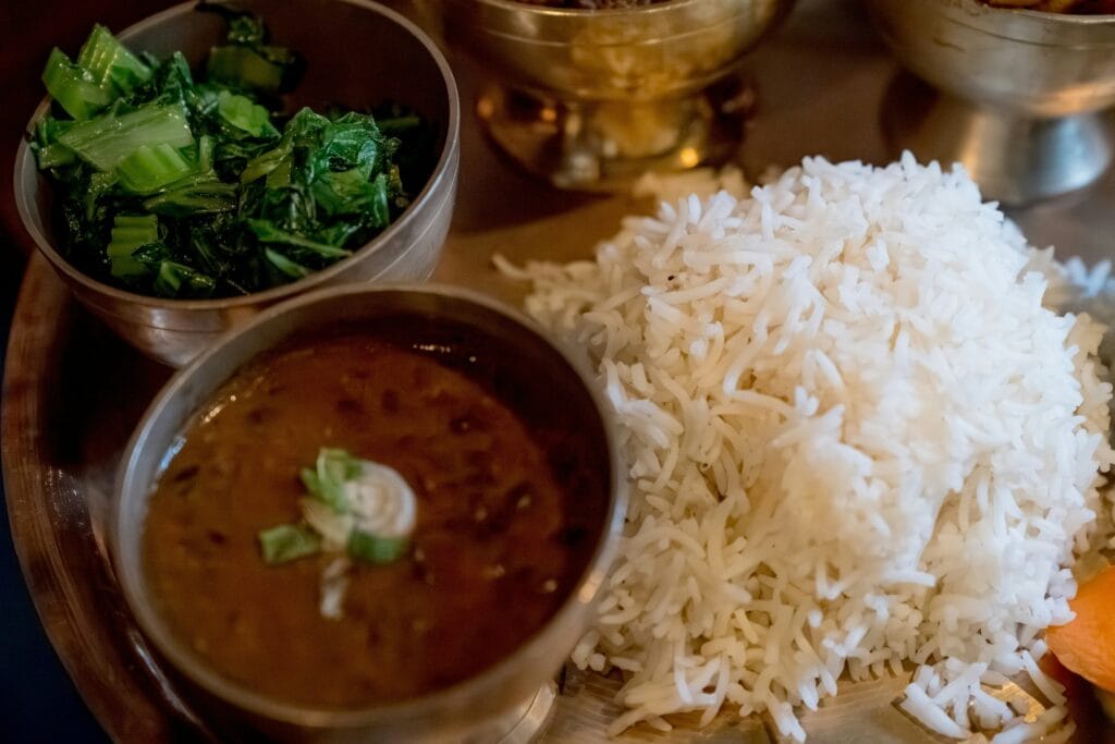 Voyage au Népal en 2025 - Dal Bhat - Voyage sur mesure avec NostalAsia ANN