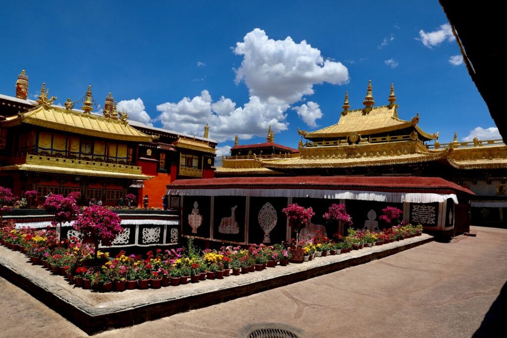 Voyage au Tibet en 2025 - Monastère de Jokhang - ANN NostalAsie
